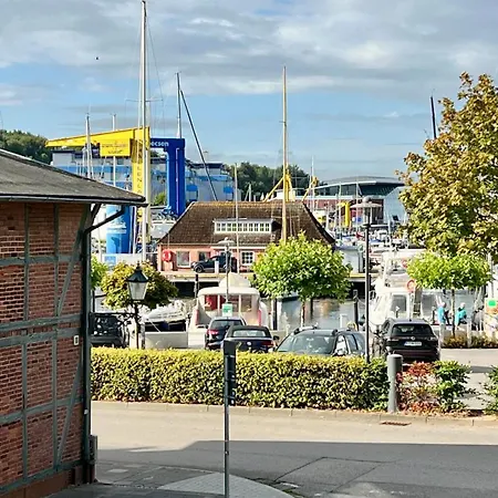 Apartman Dampfer 10 - Residenz Hafenblick - Ruft! Laboe